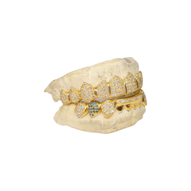 Custom Straight Setting with Diamond Bar and Blue Diamond Fangs Grillz